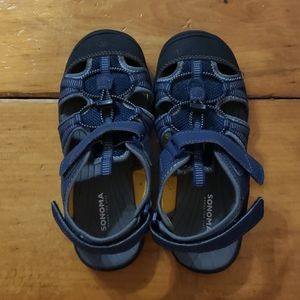 Sonoma sandles size kids 4.